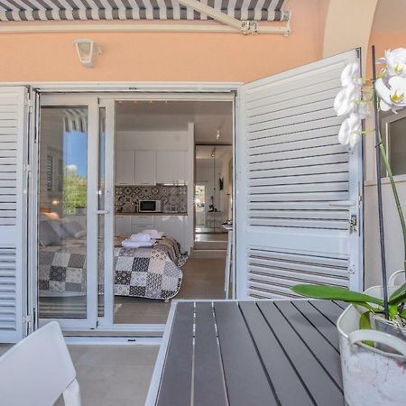 Villa Magena - Luxury Apartments In Pag Center Паг Экстерьер фото