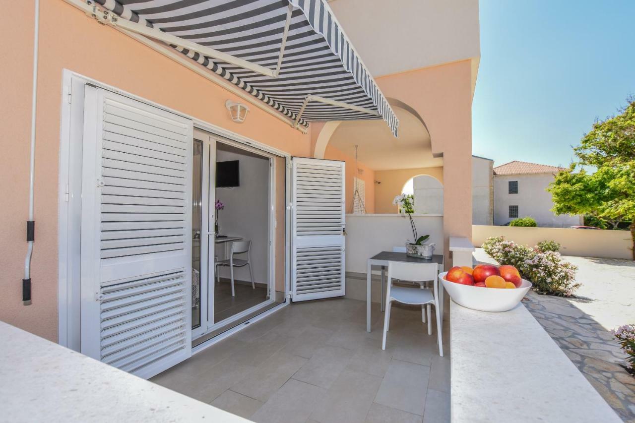 Villa Magena - Luxury Apartments In Pag Center Паг Экстерьер фото