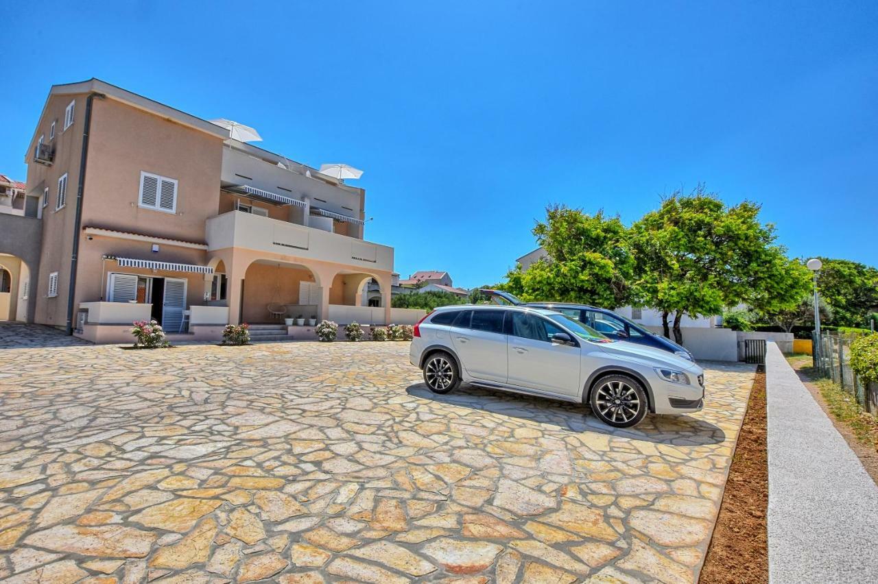 Villa Magena - Luxury Apartments In Pag Center Паг Экстерьер фото